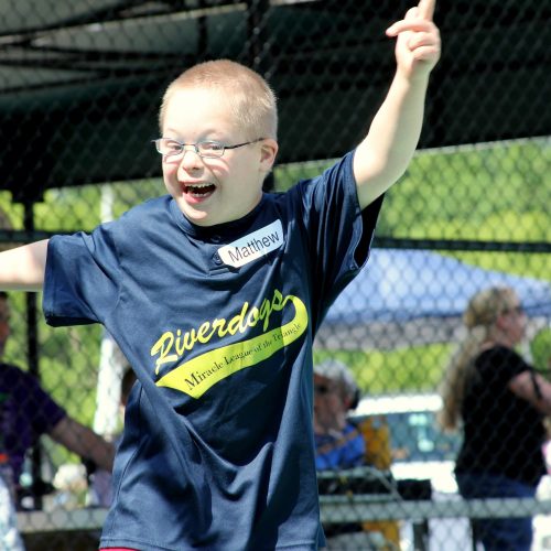 Riverdogs player